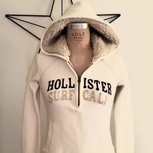 Hollister Graphic Winter White Hoodie Size Small